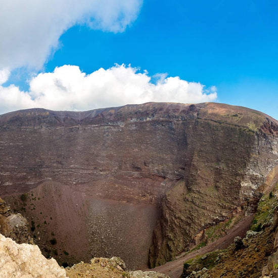 Vesuvius group tour from Naples and priority entrance tickets | inStazione