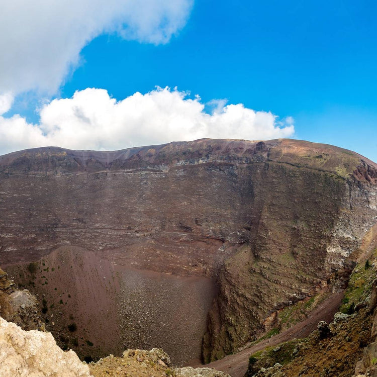 Vesuvius group tour from Naples and priority entrance tickets | inStazione