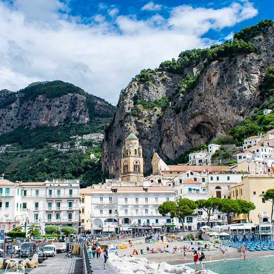 Minibus tour from Naples of the Amalfi coast and Sorrento coast full day | inStazione
